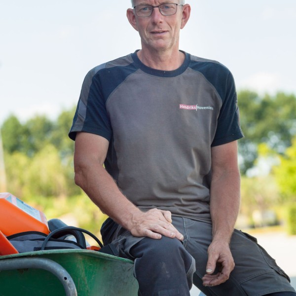 Hans J.